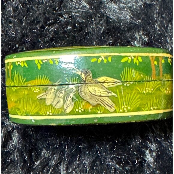 Hand-Painted Oval Wooden Trinket Box With Bird Ducks Motif & Floral Design - Picture 3 of 6